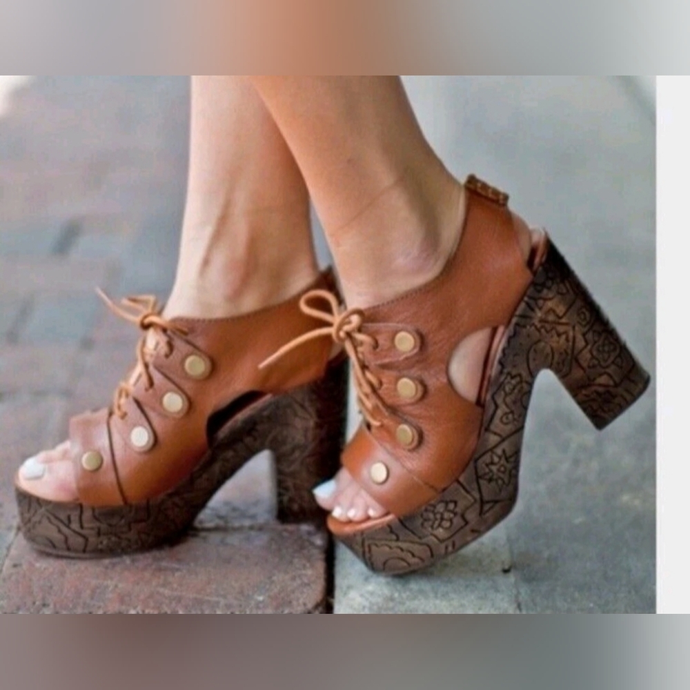 FREE PEOPLE FARRAH Leather Lace Up Carved Wood Platform Heels Sandals 36